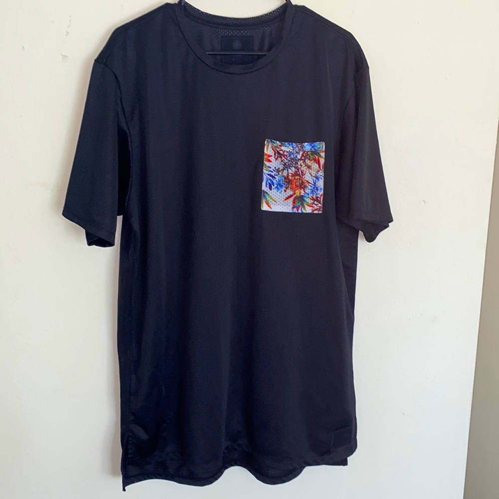 ON THE BYAS Men’s Black Tee with Floral Multi Color Pocket XL